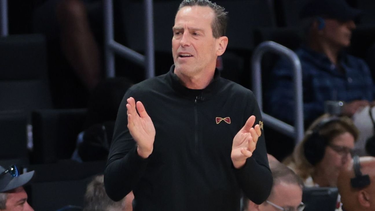 Cavaliers’ Kenny Atkinson wins NBA Coach of the Year award Cavaliers’ Kenny Atkinson wins NBA Coach of the Year award