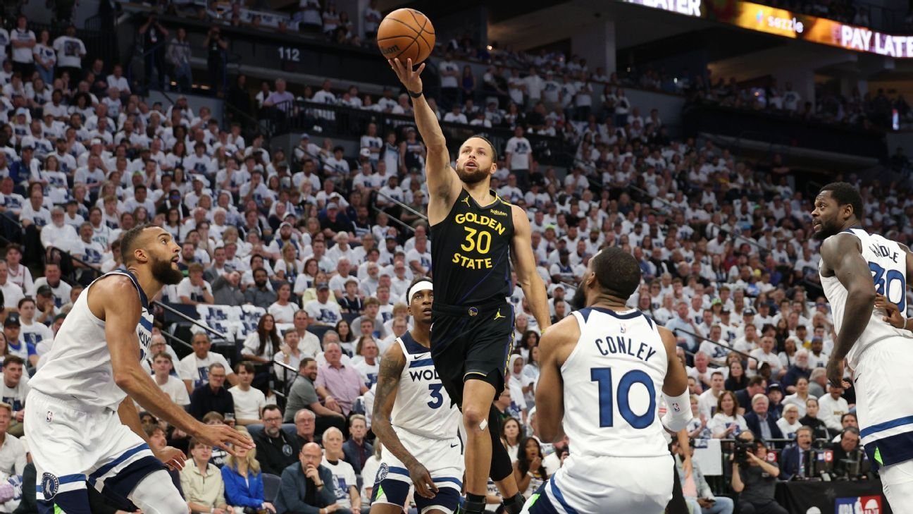 Warriors’ Stephen Curry (hamstring) exits Game 1 vs. Wolves Warriors’ Stephen Curry (hamstring) exits Game 1 vs. Wolves