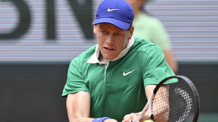 Jannik Sinner drops just 3 games to roll into French Open 4th round Jannik Sinner drops just 3 games to roll into French Open 4th round