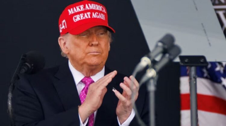 Trump says Pakistani officials heading to US for trade talks Trump says Pakistani officials heading to US for trade talks