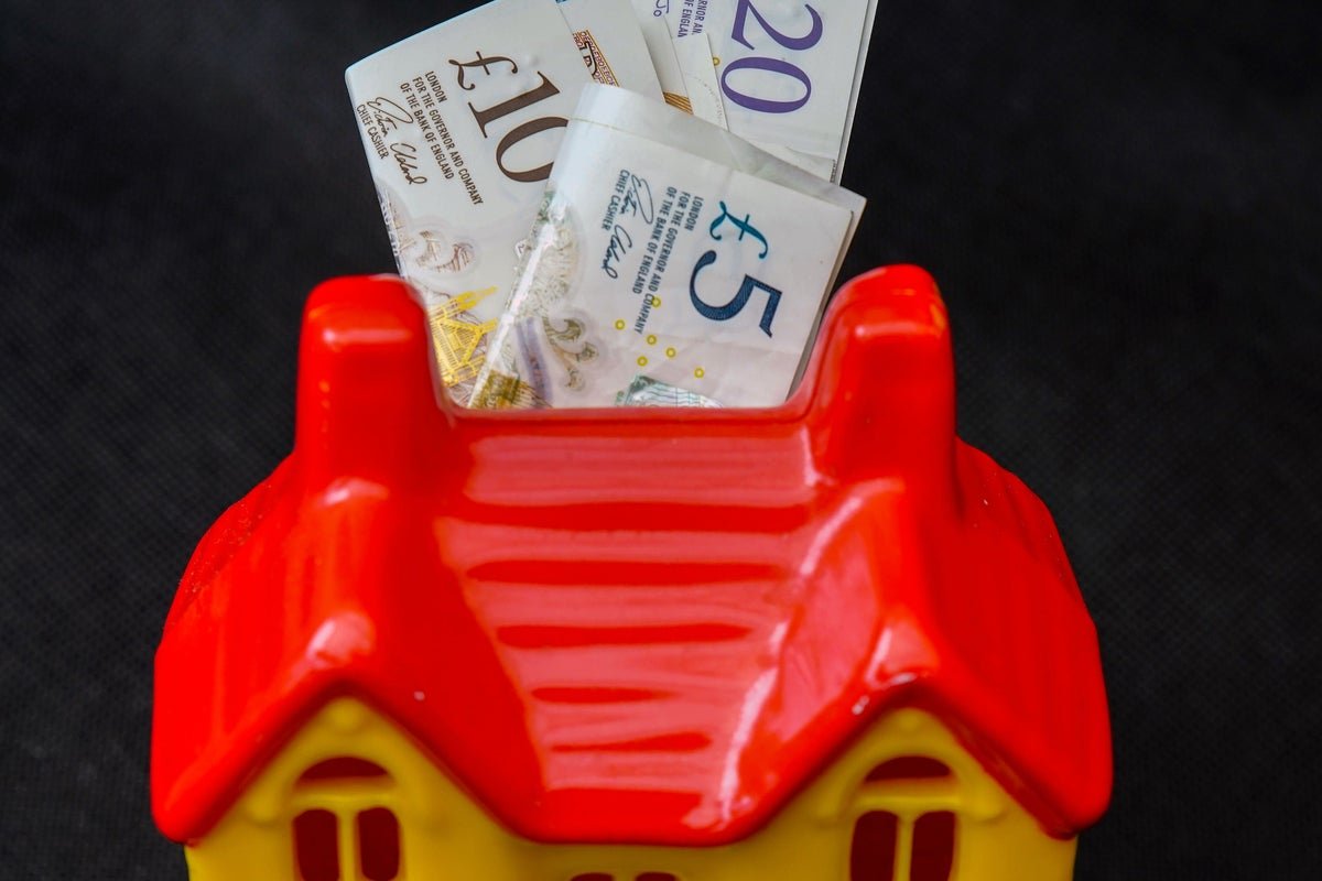 Tracker mortgage holders could save nearly £350 a year following rate cut Tracker mortgage holders could save nearly £350 a year following rate cut
