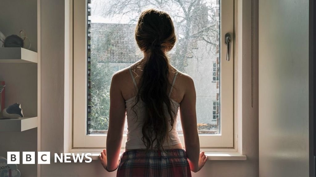 Teen mental health – when to seek help and what parents can do themselves