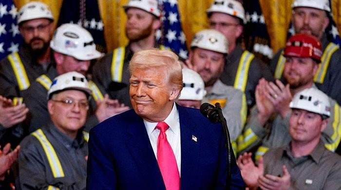 Trump proposes 3bn cut to US budget that slashes domestic spending Trump proposes 3bn cut to US budget that slashes domestic spending