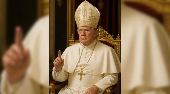President Trump shares image of himself as pope President Trump shares image of himself as pope