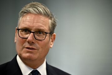 Starmer makes U-turn in bid to head off Labour wel…
