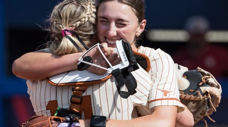 Texas tops champion Oklahoma at Women’s College World Series