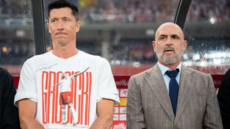 Poland boss quits after Robert Lewandowski captaincy row Poland boss quits after Robert Lewandowski captaincy row