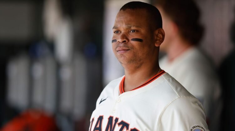 Rafael Devers explains willingness to play 1B for Giants but not Red Sox Rafael Devers explains willingness to play 1B for Giants but not Red Sox