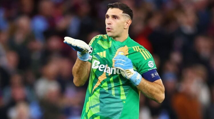 Transfer rumors, news: Emi Martinez desperate for Man United move Transfer rumors, news: Emi Martinez desperate for Man United move