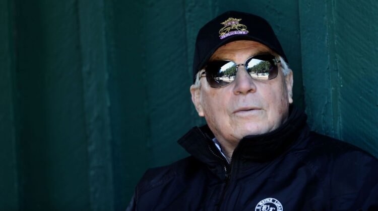 D. Wayne Lukas hospitalized, won’t return to training horses D. Wayne Lukas hospitalized, won’t return to training horses