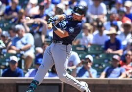 Mariners star Cal Raleigh connects for MLB-leading 31st HR