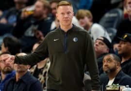 Mavericks’ Sean Sweeney joins Spurs as associate head coach