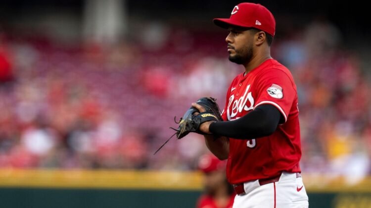 ‘Sunk cost’ – Reds DFA Jeimer Candelario halfway through M deal ‘Sunk cost’ – Reds DFA Jeimer Candelario halfway through M deal
