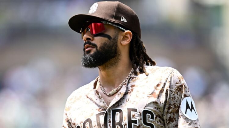 Padres’ Tatis sues Big League Advance to void deal signed at 17 Padres’ Tatis sues Big League Advance to void deal signed at 17