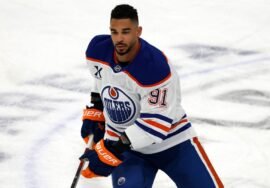 Oilers trade winger Evander Kane to Canucks, clear cap space