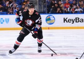 NHL trade grades: Report cards for Peterka to Mammoth