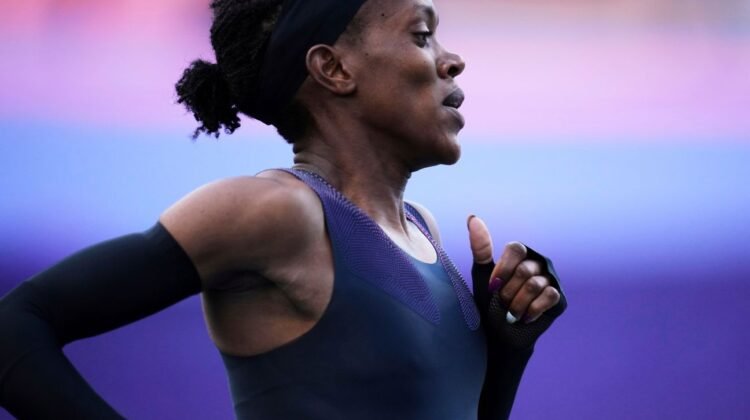 Faith Kipyegon comes up short in bid to break 4-minute mile Faith Kipyegon comes up short in bid to break 4-minute mile