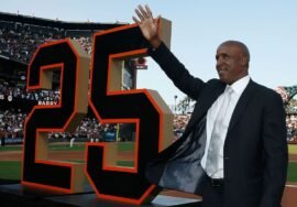 Giants to honor Barry Bonds with statue outside Oracle Park
