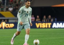 Mexico says Luis Chávez tore ACL in Gold Cup training