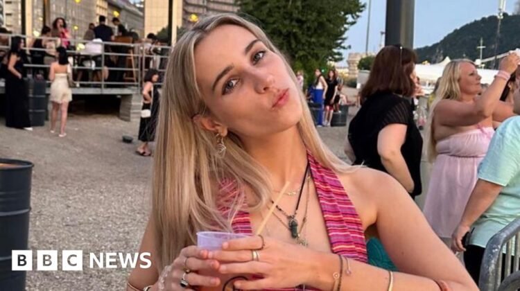 Support group helps Bristol woman with endometriosis Support group helps Bristol woman with endometriosis