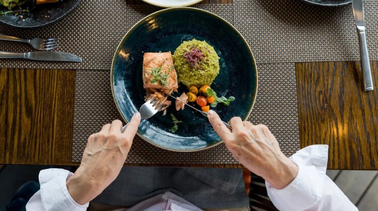 6 nutritionist-recommended foods to strengthen bones, reduce osteoporosis risk