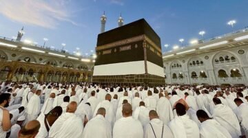 Million-plus pilgrims begin Hajj under blazing sun