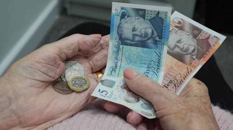 Grandparents ‘feeling the pinch from caring for grandchildren this summer’ Grandparents ‘feeling the pinch from caring for grandchildren this summer’