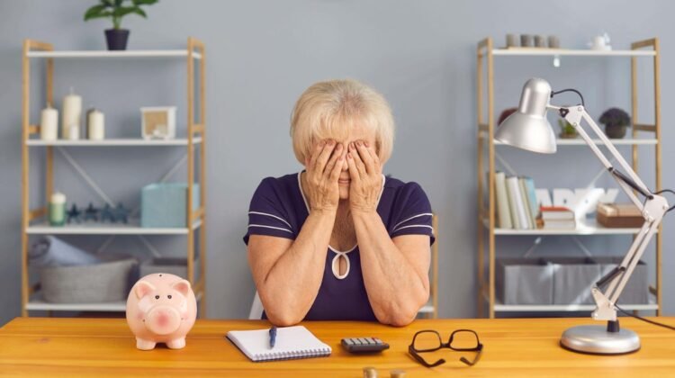8 money-saving tips for single people 8 money-saving tips for single people