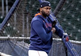 Astros’ Yordan Alvarez to see hand specialist after setback