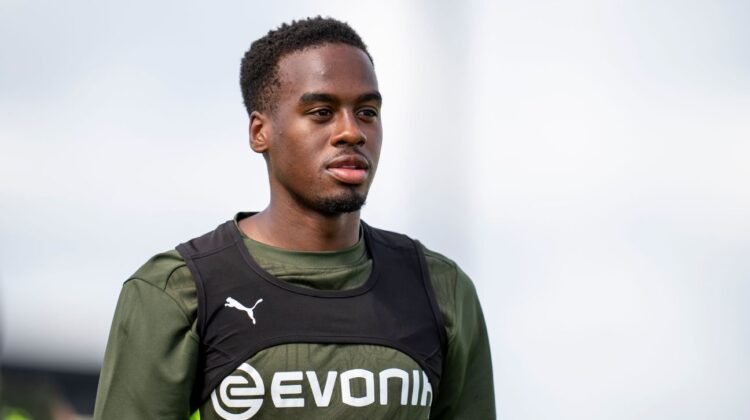 Borussia Dortmund announce Jamie Gittens exit for Chelsea Borussia Dortmund announce Jamie Gittens exit for Chelsea