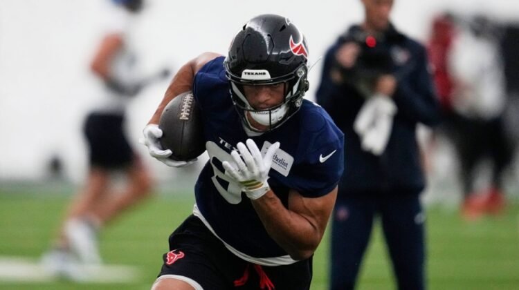 Texans’ revamped offense starting to come together Texans’ revamped offense starting to come together