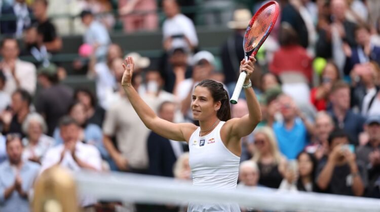 Emma Navarro Oousts Defending Wimbledon Champion Barbora Krejcikova Emma Navarro Oousts Defending Wimbledon Champion Barbora Krejcikova