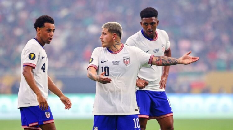 Sloppy USMNT to blame as U.S. loses another Gold Cup to Mexico Sloppy USMNT to blame as U.S. loses another Gold Cup to Mexico