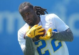 Chargers’ Najee Harris (eye) likely to start camp on NFI list
