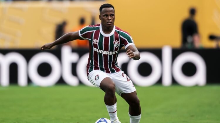 Wolves agree to sign Fluminense’s Jhon Arias – sources Wolves agree to sign Fluminense’s Jhon Arias – sources