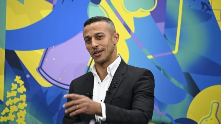 Sources: Thiago to return to Barcelona on Flick’s staff