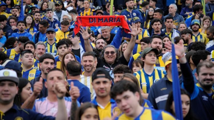 Argentine soccer to allow away fans again after 12-year ban