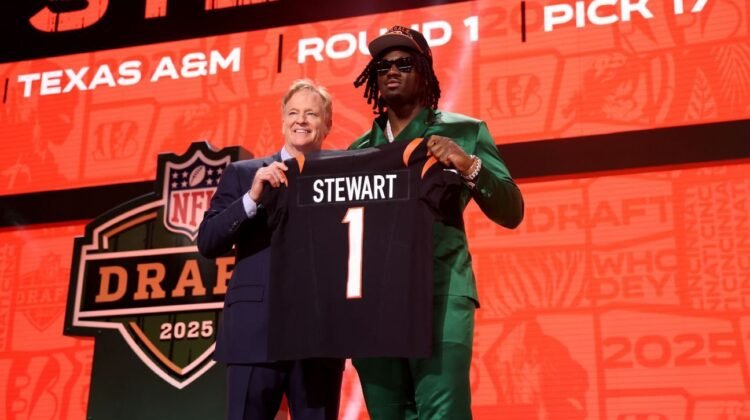 Still unsigned, Bengals rookie Shemar Stewart doesn’t report