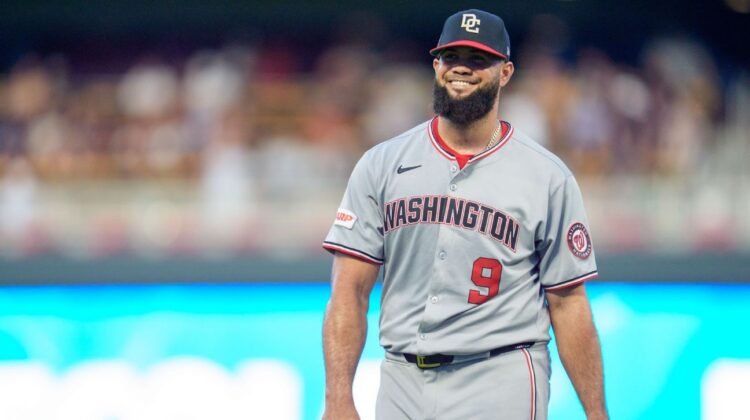 Sources: Angels get veteran relievers Luis Garcia, Andrew Chafin Sources: Angels get veteran relievers Luis Garcia, Andrew Chafin