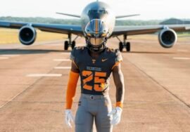 Tennessee Volunteers Unveils New Davy Crockett-Inspired “Smokey Grey” Alternate Football Uniforms – SportsLogos.Net News