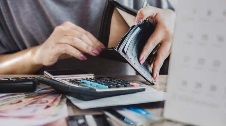 Single? Expert tips on how to save money when you’re flying solo Single? Expert tips on how to save money when you’re flying solo