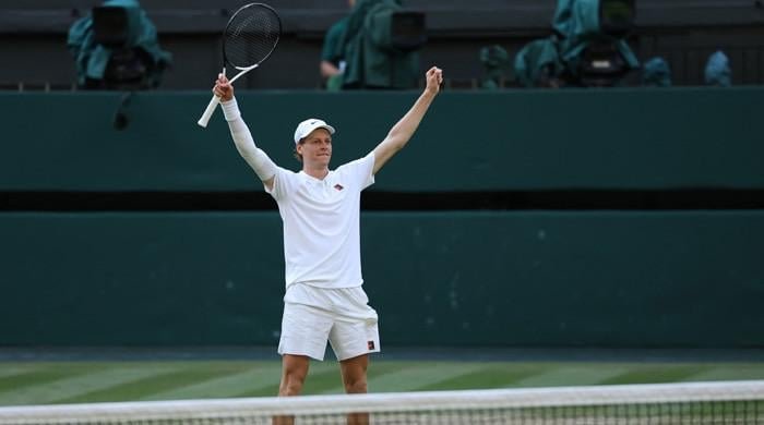 Italy’s Sinner beats defending champion Alcaraz to win Wimbledon men’s title