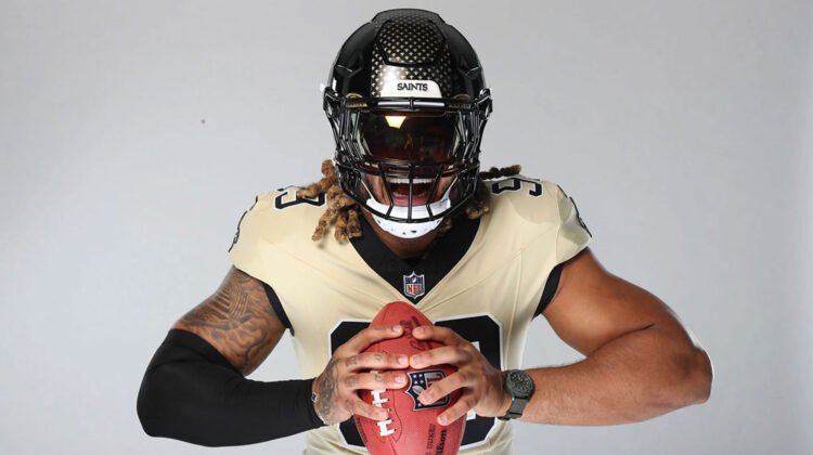 New Orleans Saints Unveil New Gold Alternate Jerseys – SportsLogos.Net News New Orleans Saints Unveil New Gold Alternate Jerseys – SportsLogos.Net News