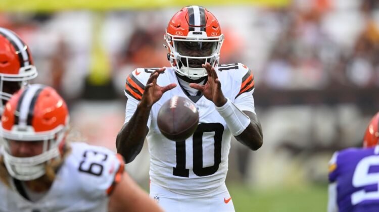 Sources: Cleveland Browns sign fifth QB in Tyler Huntley