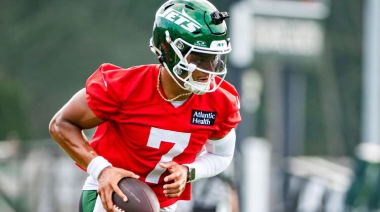 Jets, new QB Justin Fields preach patience amid camp struggles Jets, new QB Justin Fields preach patience amid camp struggles