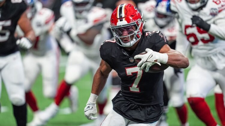 The Ultimate Fantasy Football Cheat Sheet: picks, busts, more