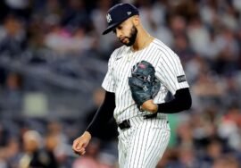Devin Williams gives up 3 in 10th for another Yankees loss
