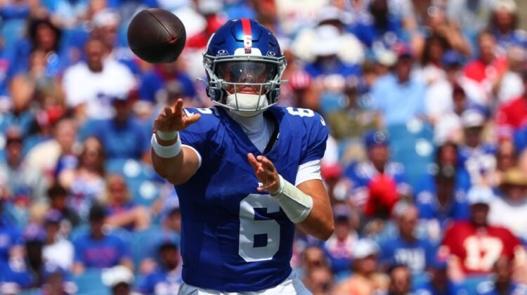 Giants rookie QB Jaxson Dart ‘efficient, effective’ in debut Giants rookie QB Jaxson Dart ‘efficient, effective’ in debut