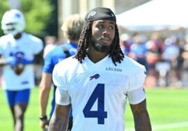 James Cook warms up but opts not to play for Bills amid contract drama
