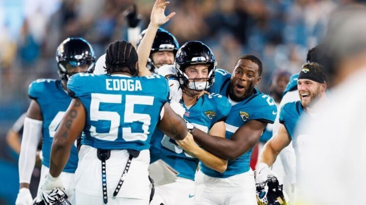 Jaguars’ Cam Little nails would-be-record 70-yard FG Jaguars’ Cam Little nails would-be-record 70-yard FG